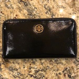 Tory Burch Zip Around Wallet